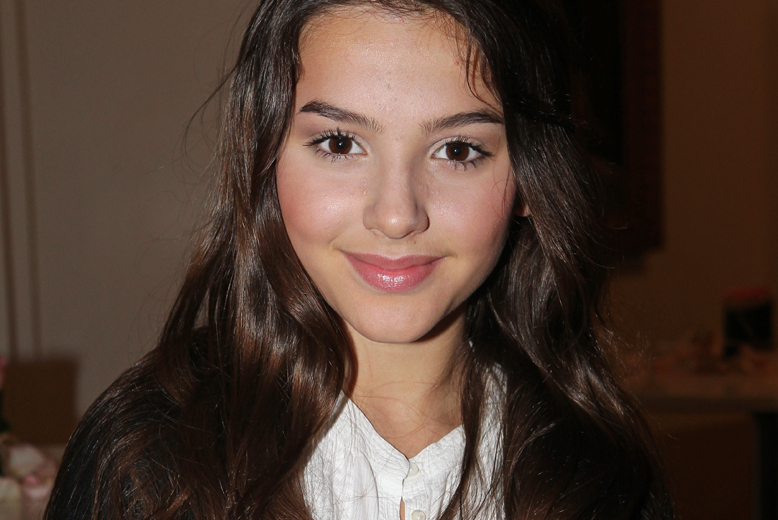 Trots sin ringa ålder (Chloé fyller 14 år i juli) är hon redan en av Sveriges största modebloggerskor. 