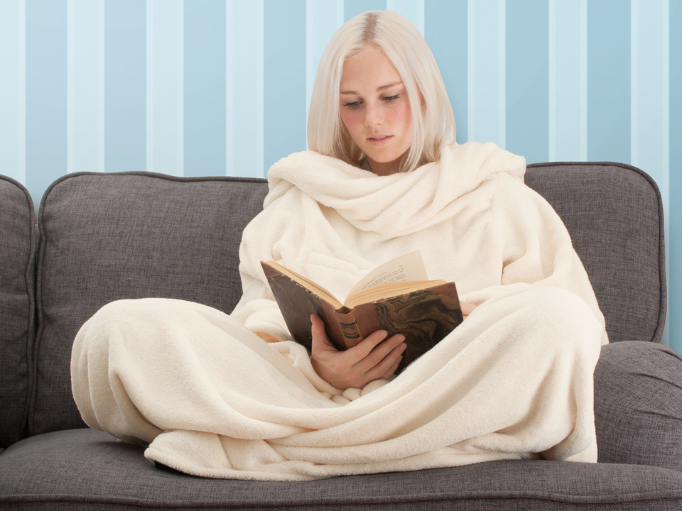 Och om inget annat hjälper är det kanske bättre att stanna inne. Bästa soffmyset får du med <a href='http://www.coolstuff.se/Snug_Rug'>världens mysigaste filt: SnugRug!</a>. Mys på! Och om inget annat hjälper är det kanske bättre att stanna inne. Bästa soffmyset får du med <a href='http://www.coolstuff.se/Snug_Rug'>världens mysigaste filt: SnugRug!</a>. Mys på!