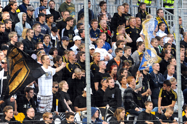 AIK-fansen gör bort sig igen.