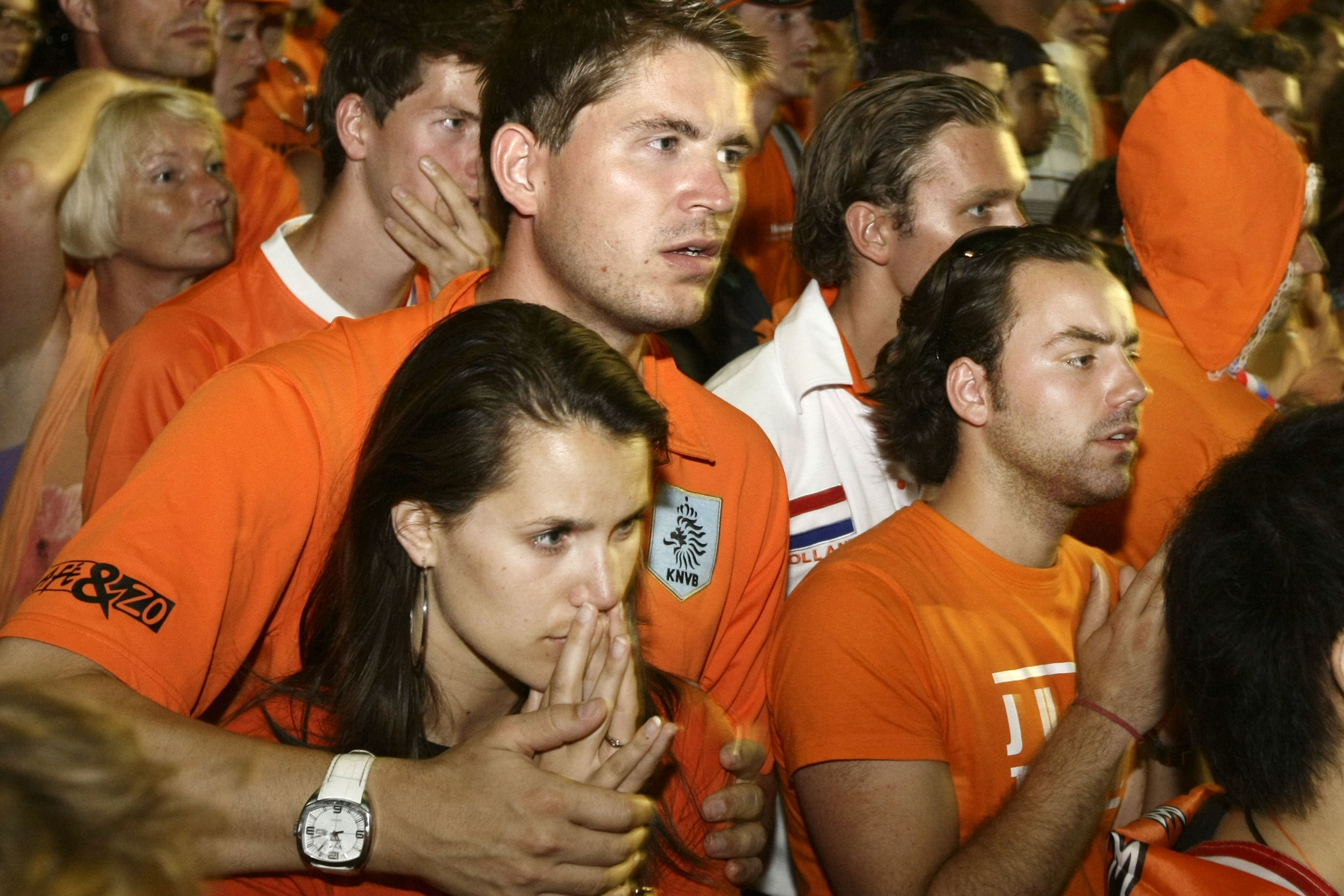 De holländska fansen kan inte tro sina ögon.