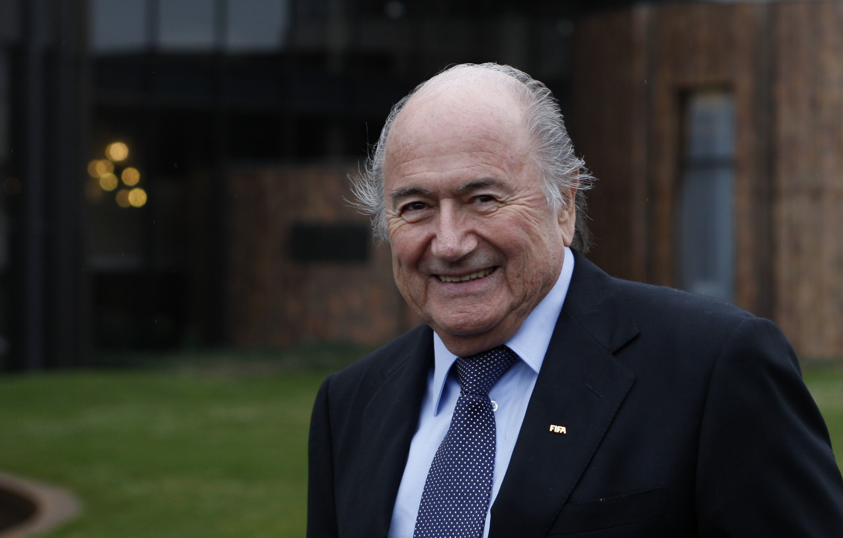 Den 75-årige schweizaren har suttit som president för FIFA sedan 1998.