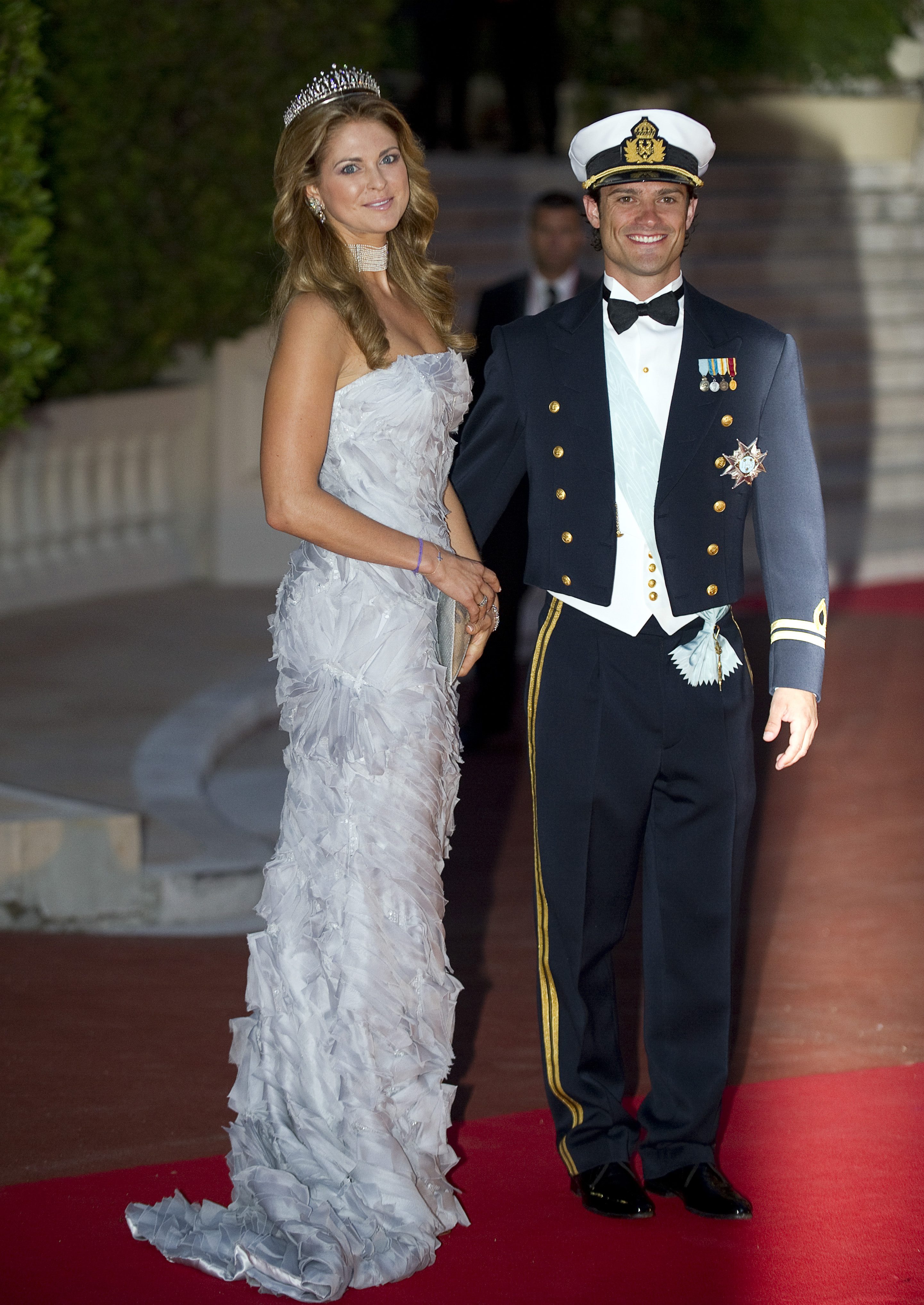 Prinsen och prinsessan på prins Alberts bröllop i Monaco.
