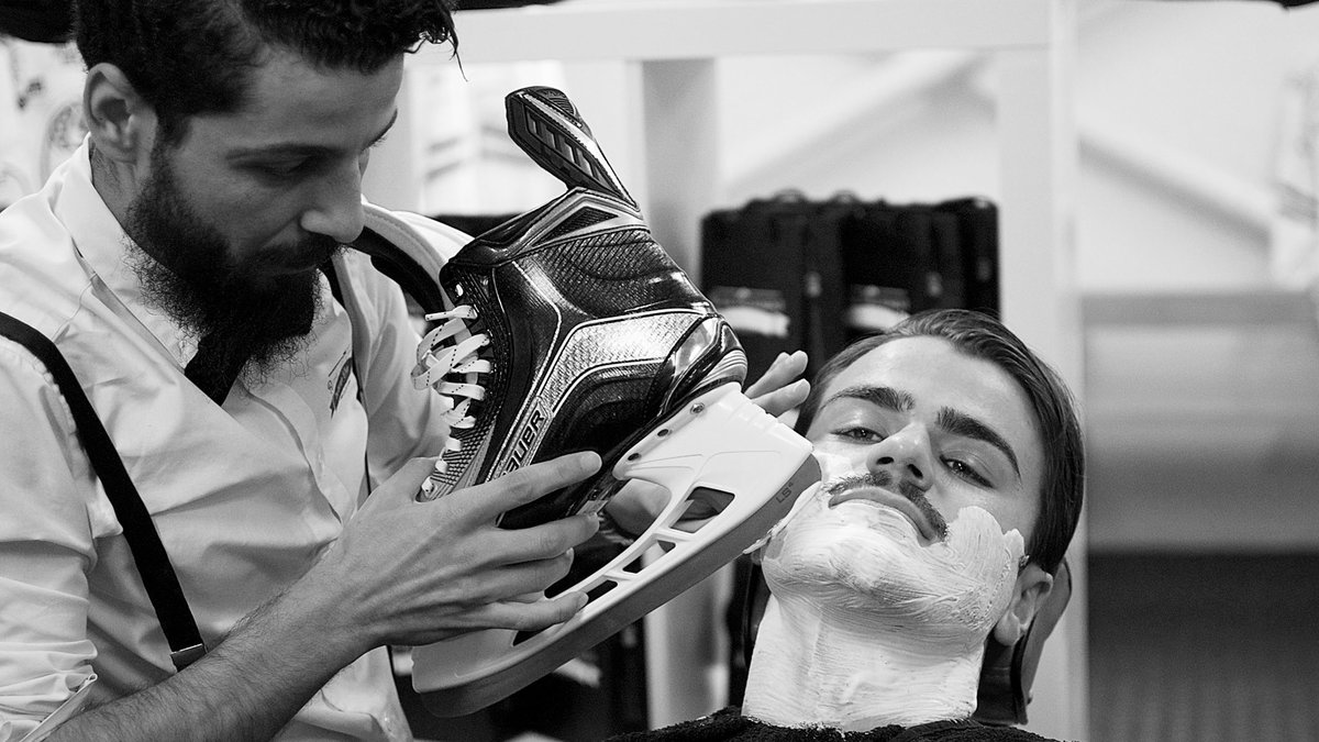 Här rakade Mohammad Rögle BK-spelaren Almen Bibic med skridsko.