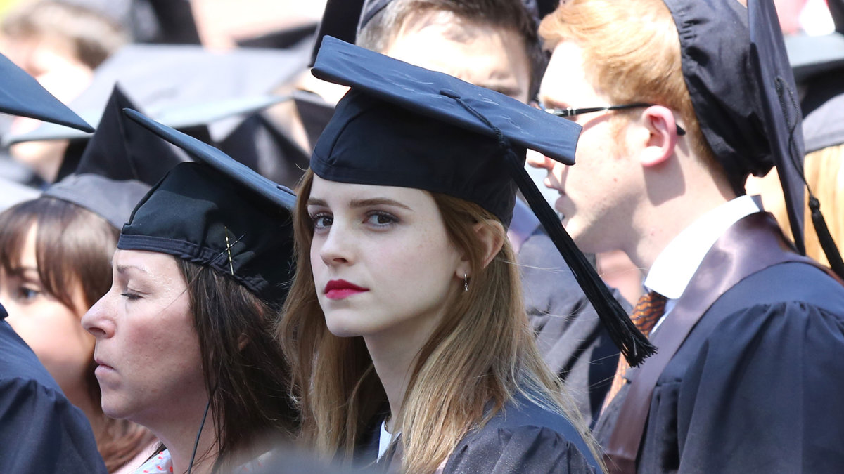 Tidigare i år tog Emma examen från Brown University. 