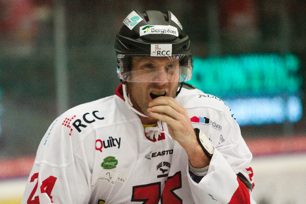 Conny Strömberg har varit poängkung i Örebro de senaste åren men har också haft problem med en kontraktstvist och alkoholen.