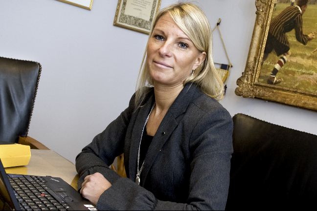 Annela Yderberg, AIK:s vd, fattar inte varför polisen helt plötsligt har ändrat sig nu.