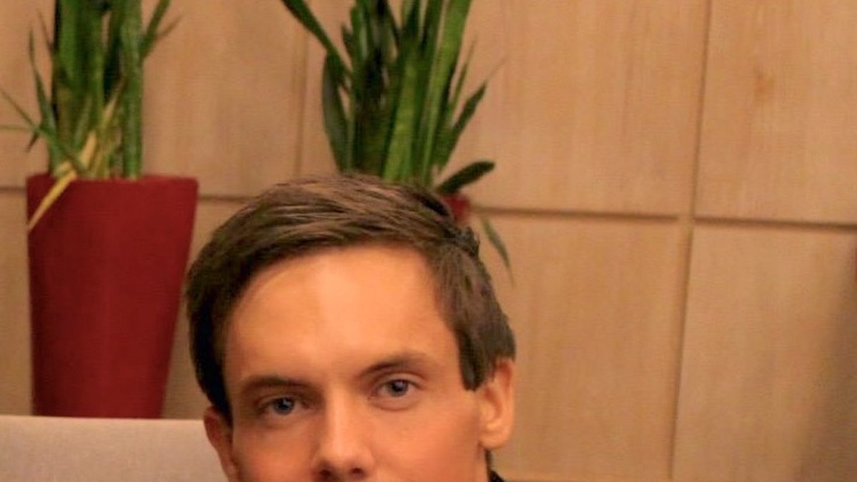 Filip Åhsberger är student och kommunpolitiker för Moderaterna.