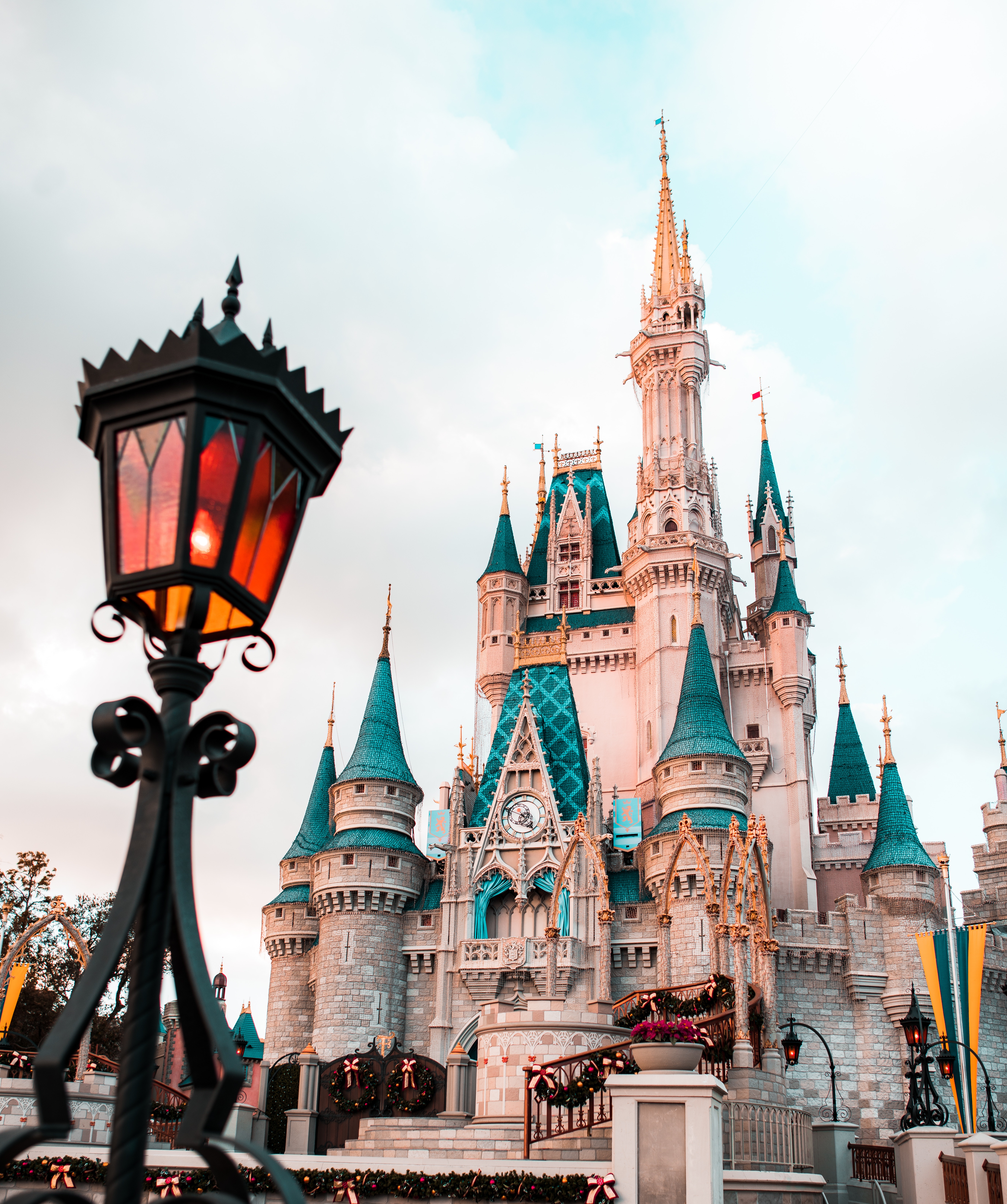 Praktisera hos disney sommaren 2019. Praktisera hos disney sommaren 2019.