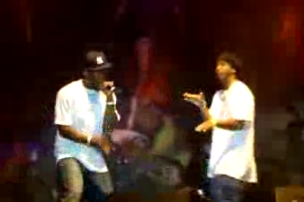 50 Cent och Ronaldinho på scen.