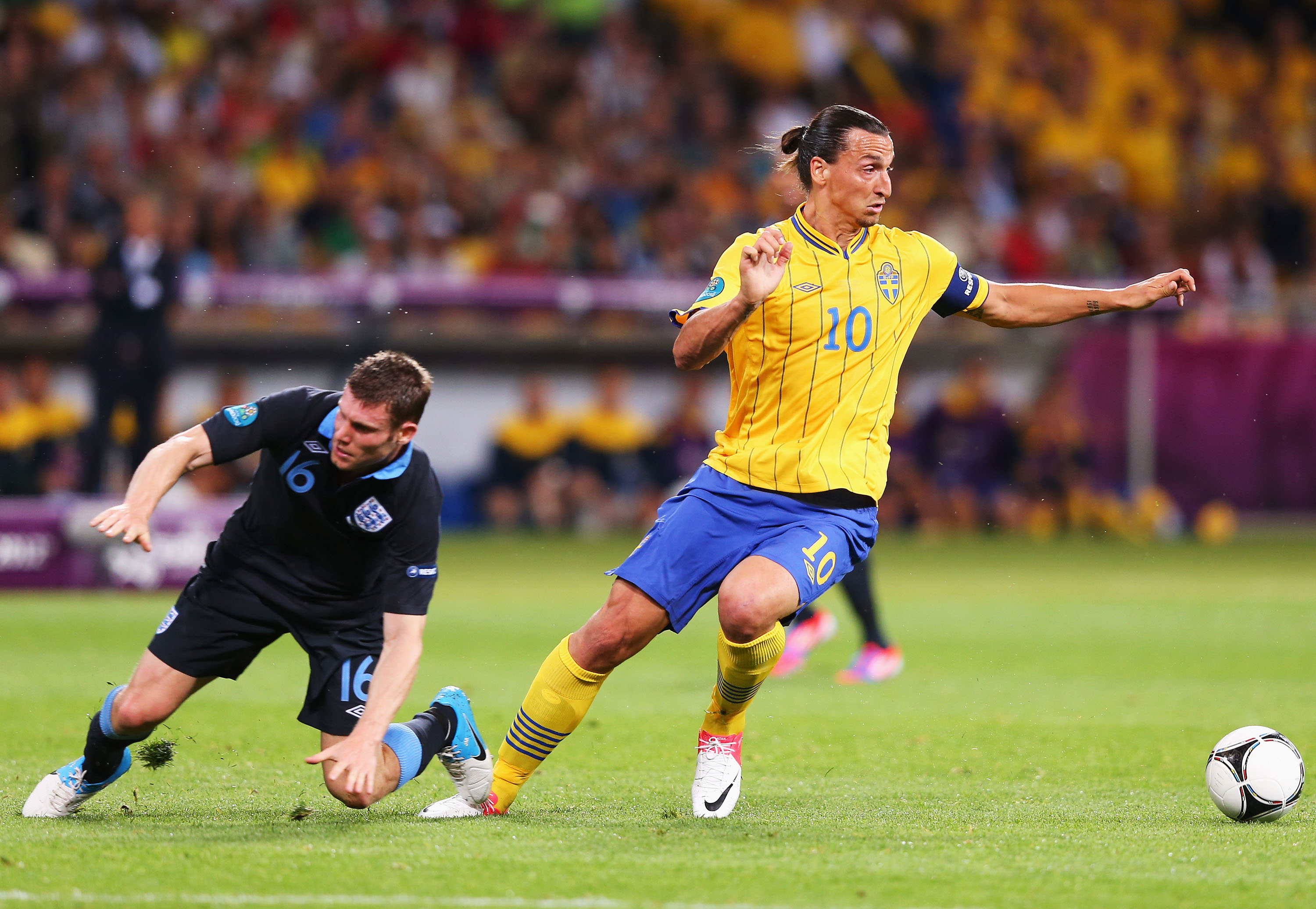 Zlatan Ibrahimovic var som vanligt bäste spelare i Sverige under den första halvleken.
