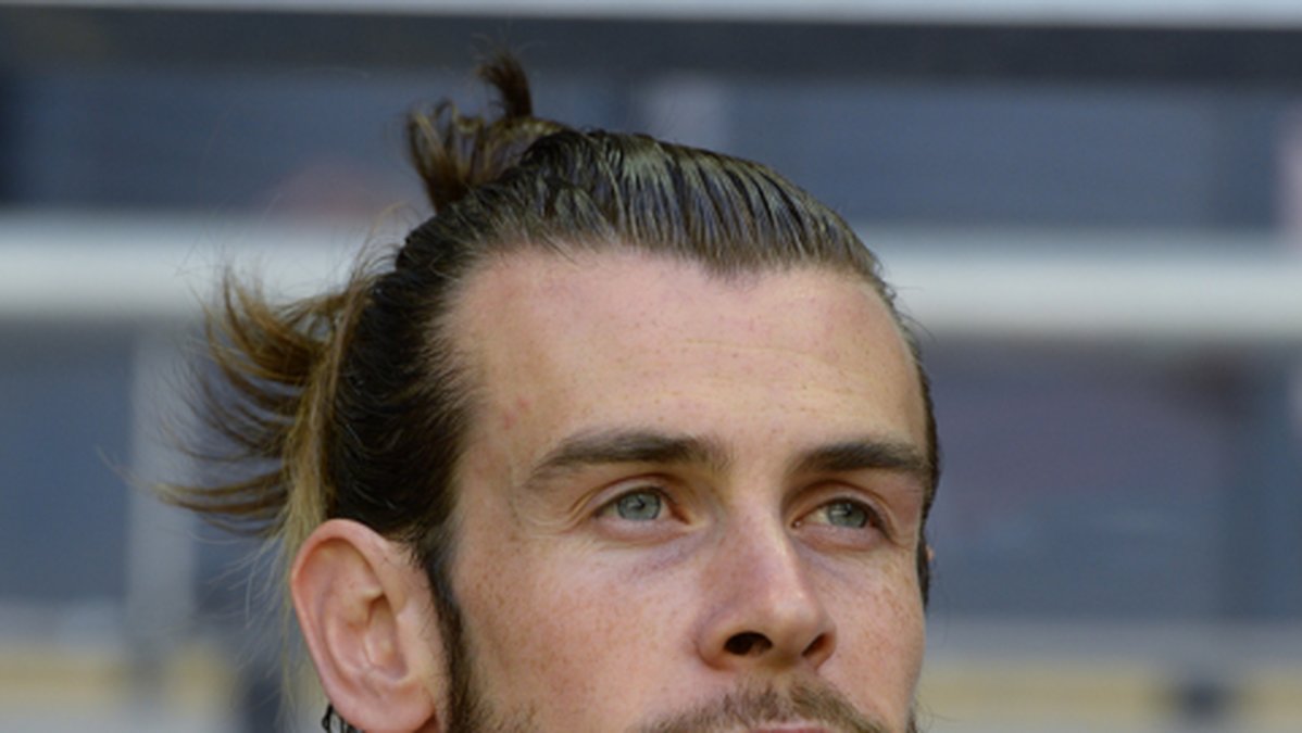 Wales storstjärna Gareth Bale inledde matchen på bänken men hoppade in med en halvtimme kvar.