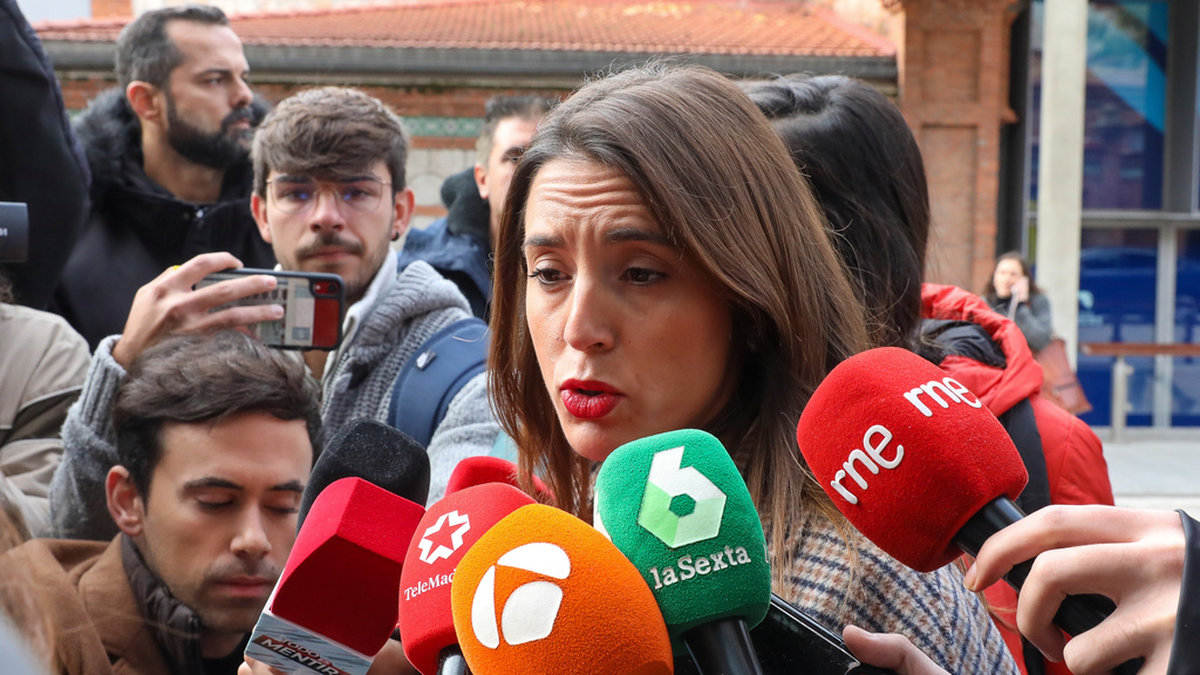 Spaniens jämställdhetsminister Irene Montero, som tillhör vänsterpartiet Podemos, säger att landet äntligen tar itu med ett hälsoproblem som hittills sopats under mattan. Arkivbild.