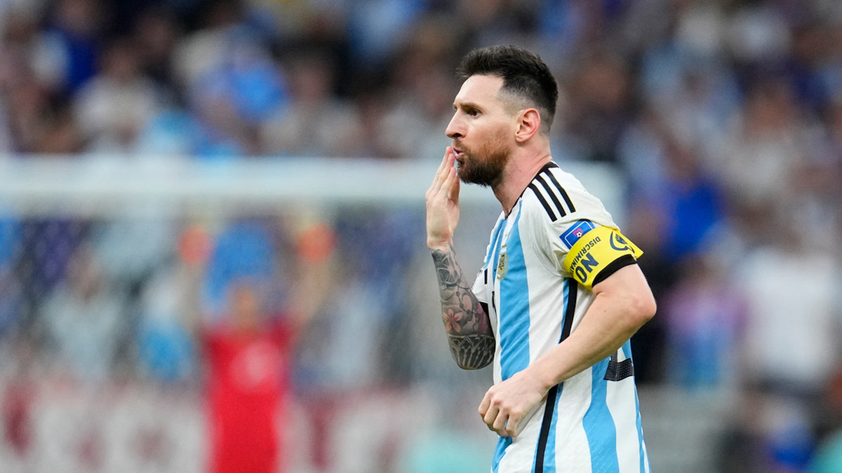 Argentinas Lionel Messi sade några mindre väl valda ord till Nederländernas Wout Weghorst efter VM-kvartsfinalen.