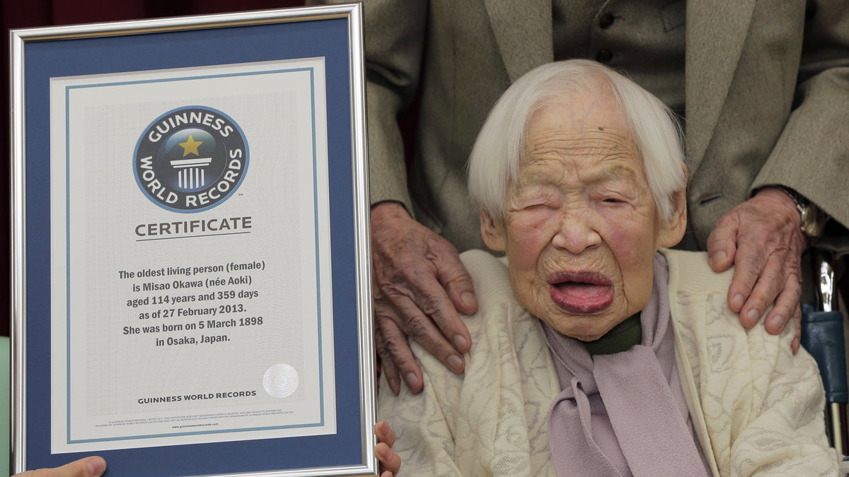 Misao Okawa är 115 år gammal och har rekordet, än så länge i alla fall.