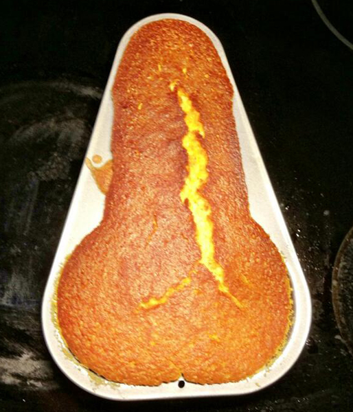 En minst sagt udda form på en sockerkaka. Den kan få stanna i magen. En minst sagt udda form på en sockerkaka. Den kan få stanna i magen.