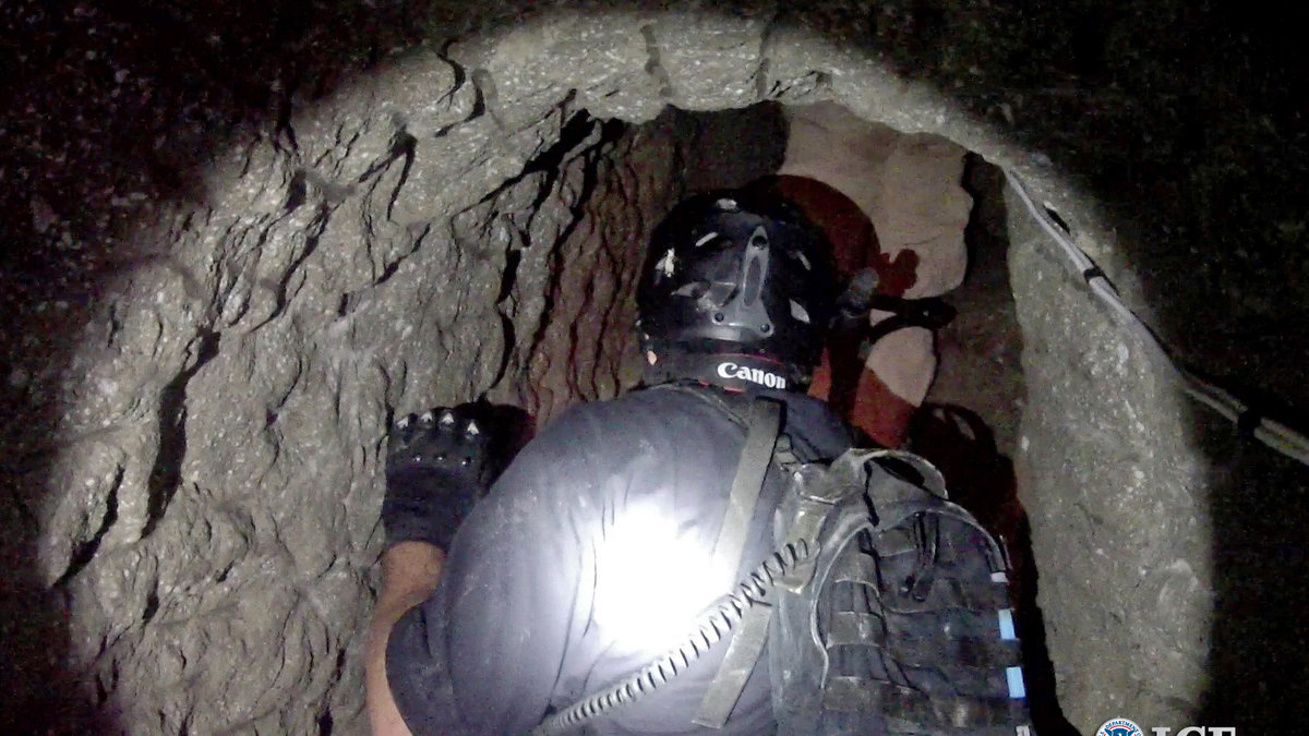 Tunneln hittades i en lagerlokal i Tijuana, Mexiko.