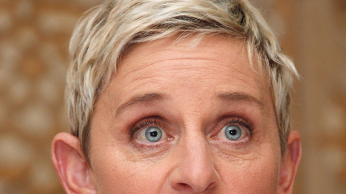 Högt upp på listan hittar vi TV-stjärnan Ellen DeGeneres. Hon tjänar 20 miljoner dollar per år på sin TV-show. 