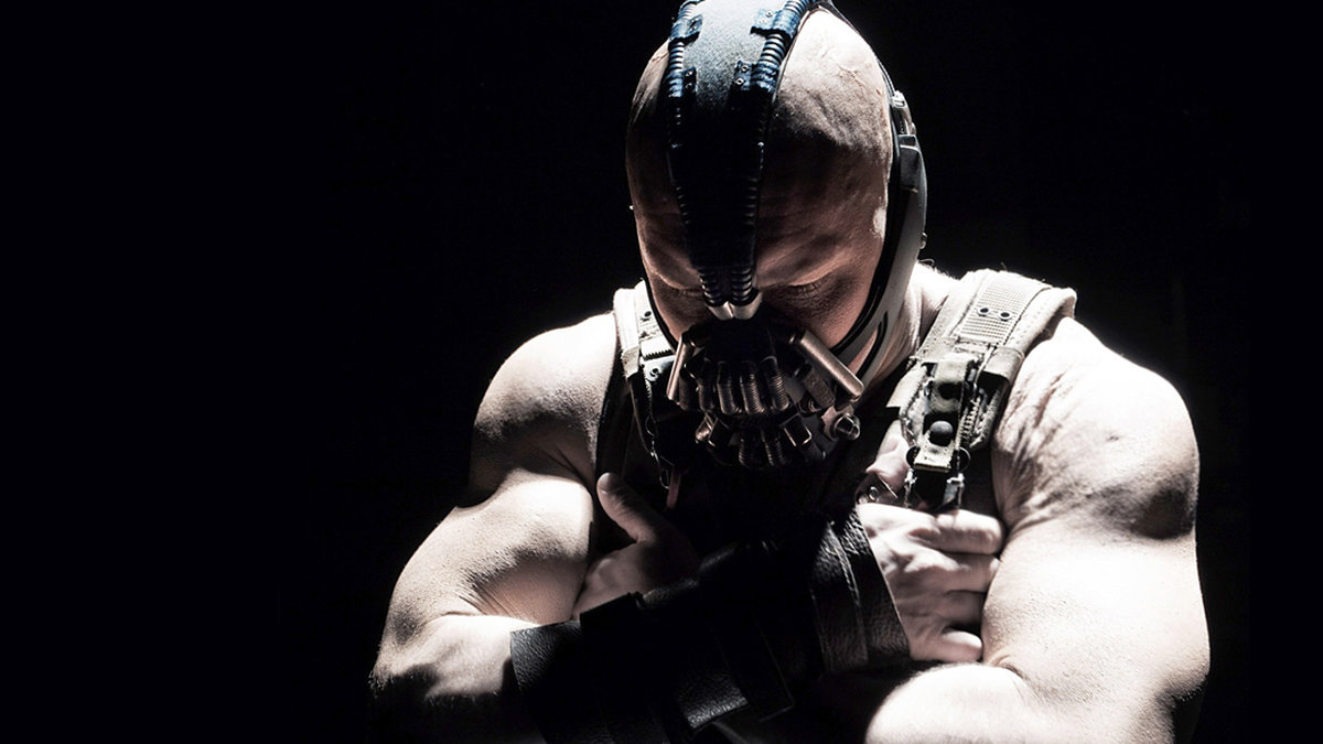 Även i filmen The Dark Knight Rises fick Tom Hardy tillfälle att visa världen sina minst sagt biffiga biceps. 