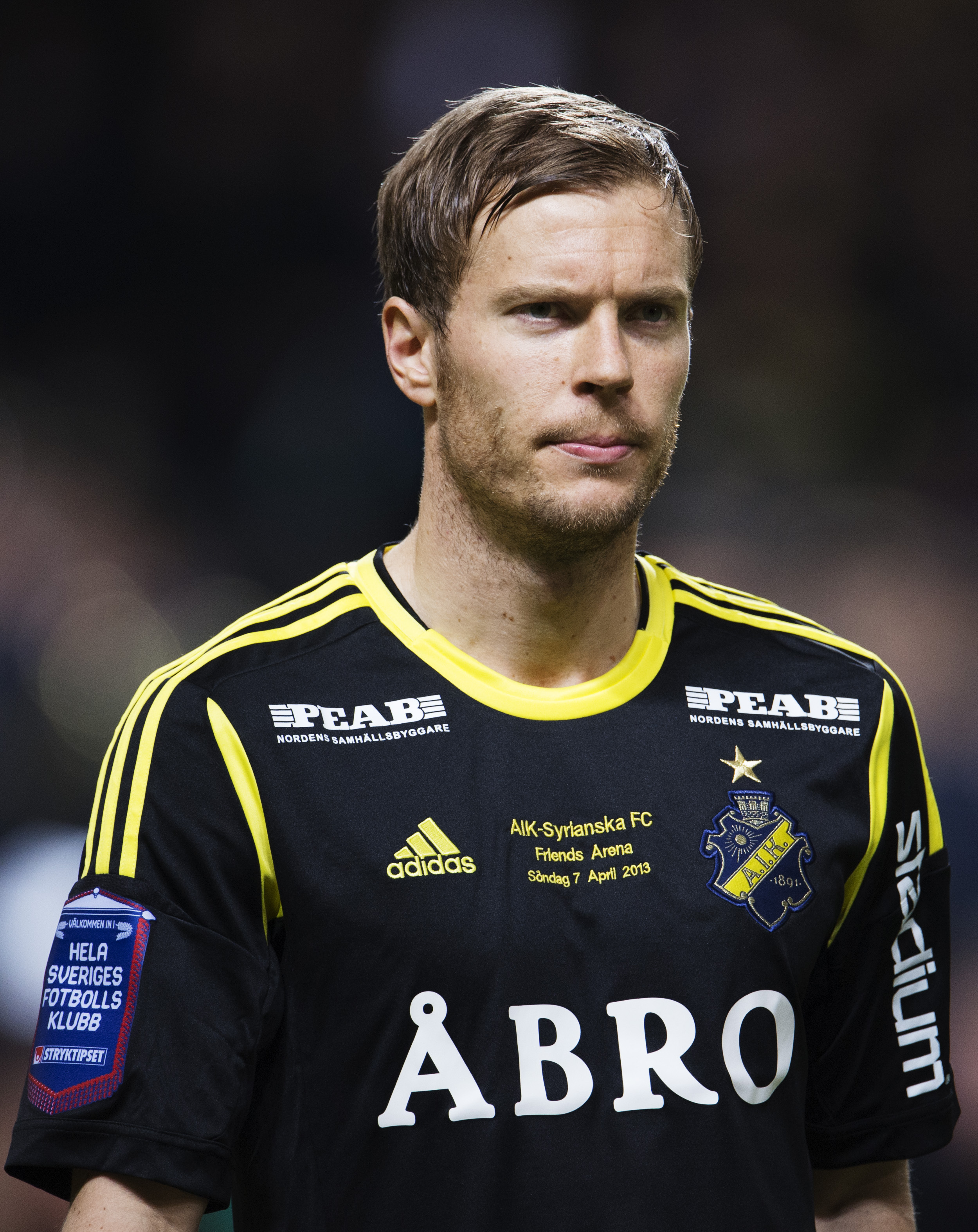 Per Karlsson har spelat till sig en plats AIK:s centrala försvar bredvid talanger Alexander Milosevic, en plats han inte tänker släppa ifrån sig.