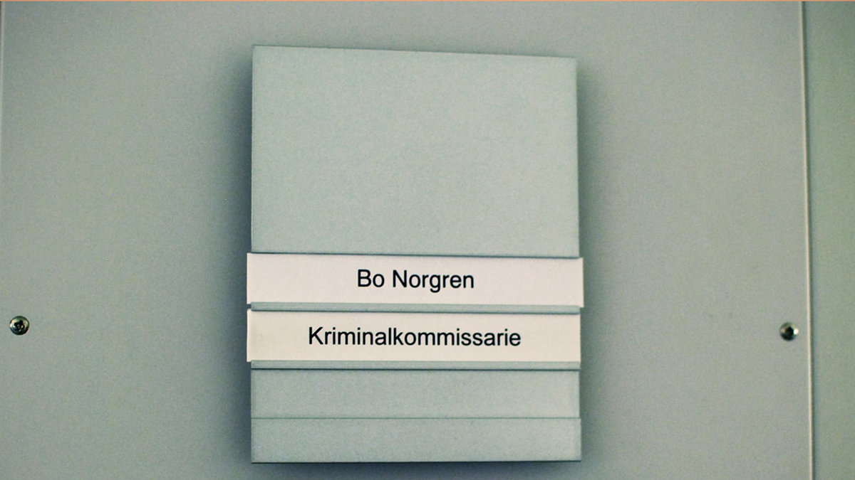 Hemma hos Bosse Norgren, Kriminalkommisarie. 