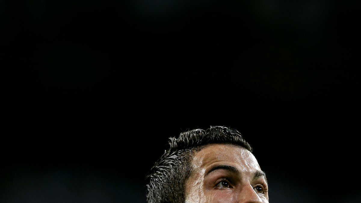 Cristiano Ronaldo avgjorde matchen med sitt 3–2-mål i den 90:e minuten. 