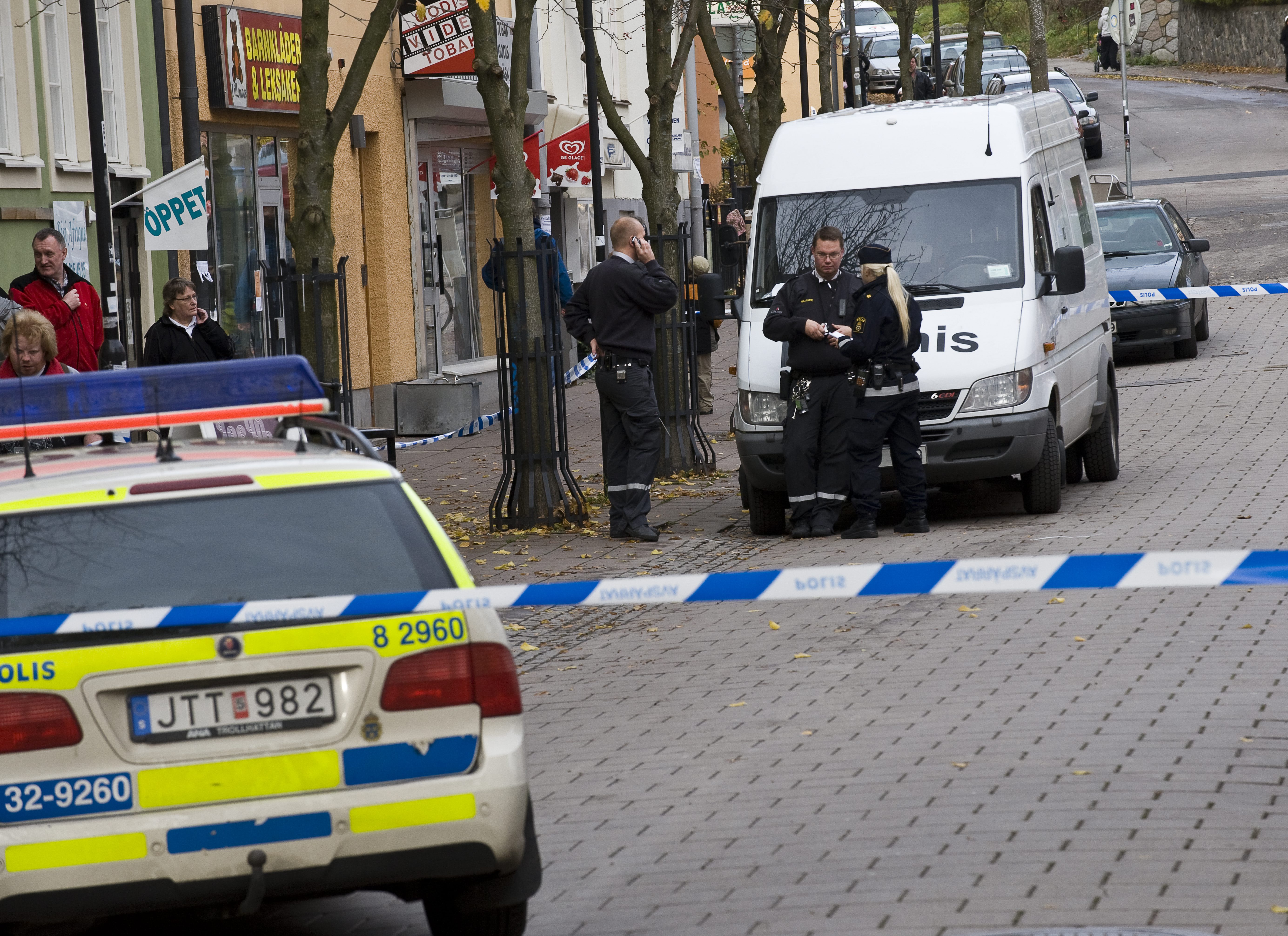En maskerad man rånade en värdetransport i Västerås under torsdagsmorgonen.