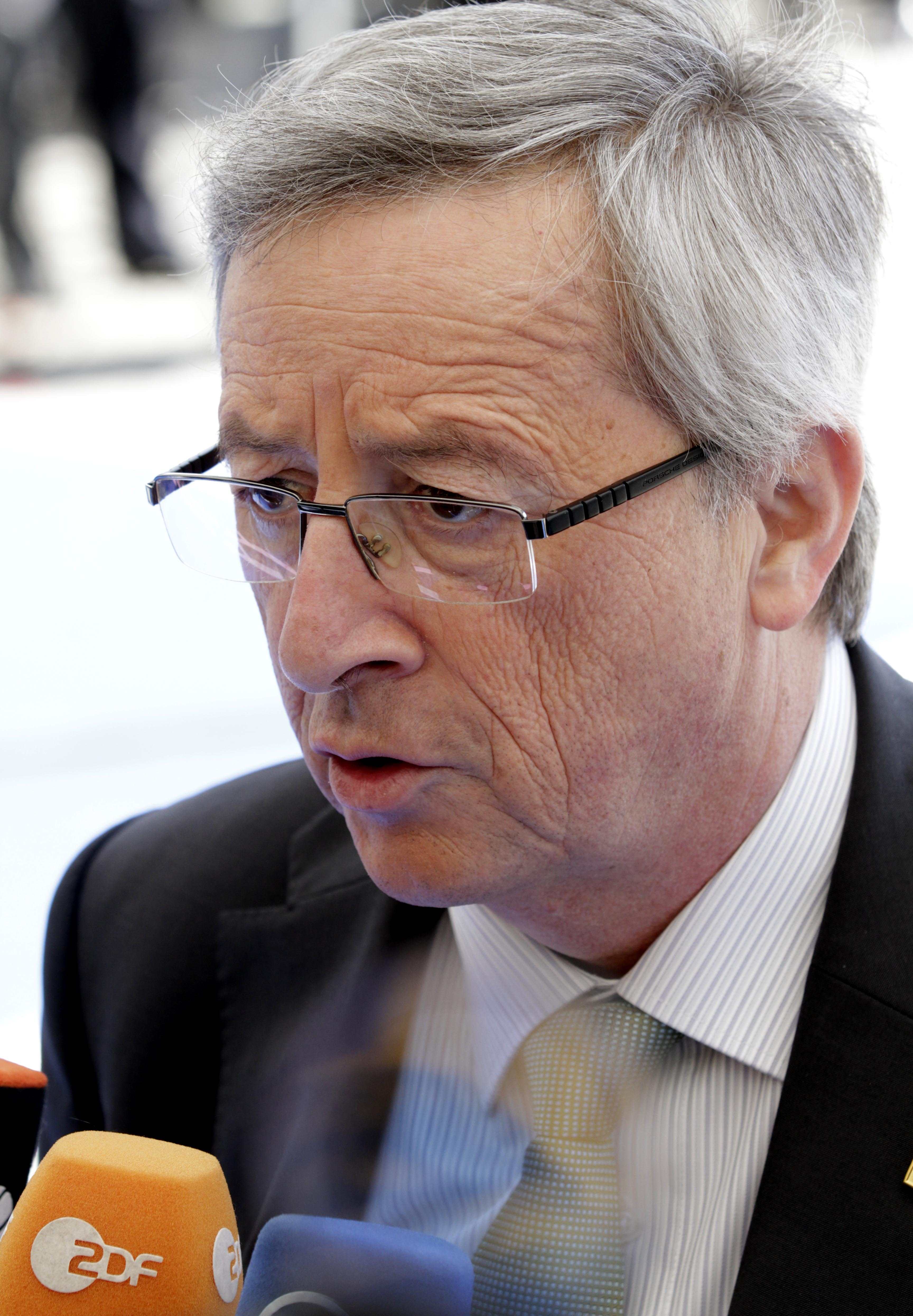 Juncker vill helst inte prata offentligt om finanspolitiken.