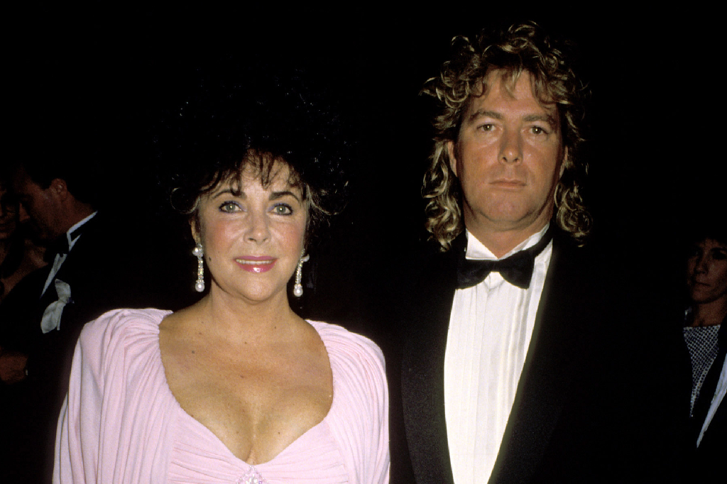 7. Strax under 25 och en halv miljon svenska kronor gick Elizabeth Taylor och Larry Fortensky bröllop på. 7. Strax under 25 och en halv miljon svenska kronor gick Elizabeth Taylor och Larry Fortensky bröllop på.