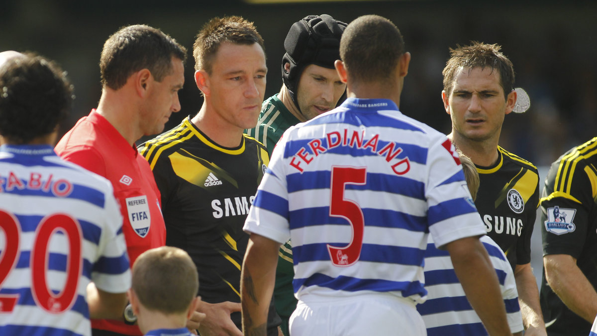 Frostig stämning när Chelsea mötte Queens Park Rangers i september i år. Det blev ingen fistbump mellan Ferdinand och Terry.