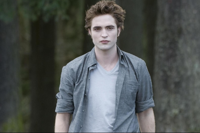 När Robert Pattinson blev Edward Cullen med hela världen kunde han även börja kalla sig för tjejfavorit.