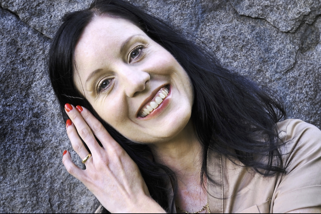 Köp bort din ångest med Linda Skugge. Köp bort din ångest med Linda Skugge.