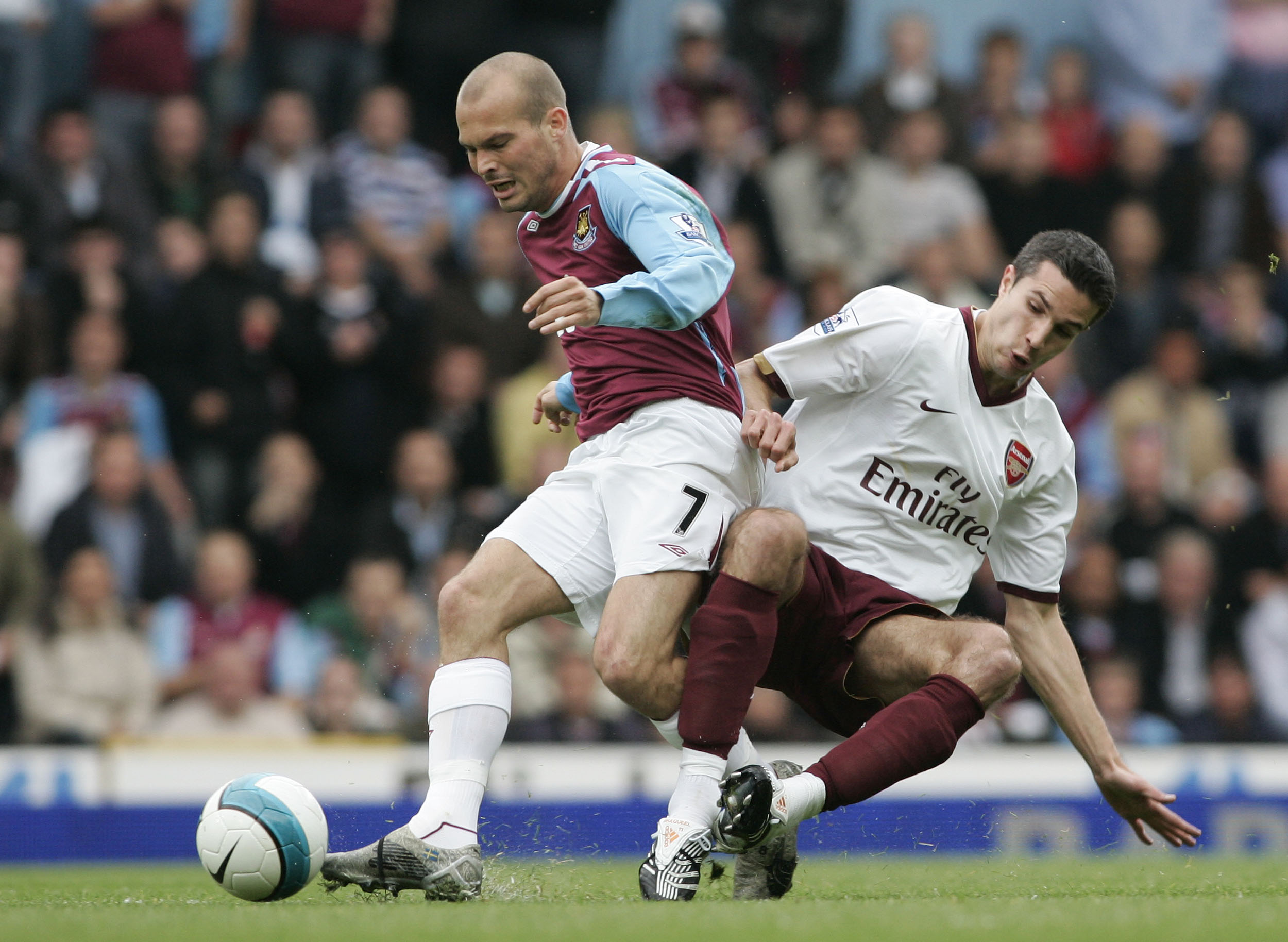 År 2007 gick han från Arsenal till West Ham - som han spelade i 2007-2008. År 2007 gick han från Arsenal till West Ham - som han spelade i 2007-2008.