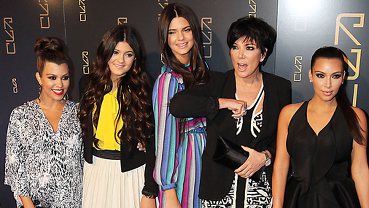 Familjen Kardashian med Kim, Kourtney, Khloe Kardashian, Kendall och Kylie Jenner och mamman Kris Jenner.