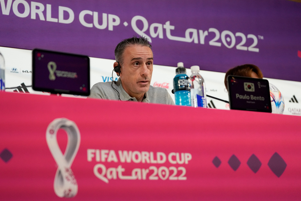 Sydkoreas förbundskapten Paulo Bento är besviken över Sydkoreas korta viloperiod, på tre dagar, mellan gruppspel och åttondelsfinal.