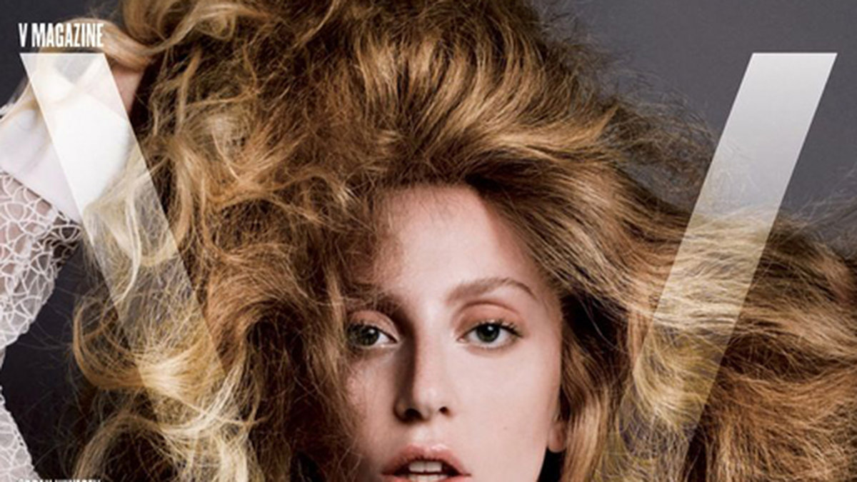 Lady Gaga på omslaget till tidningen V. 