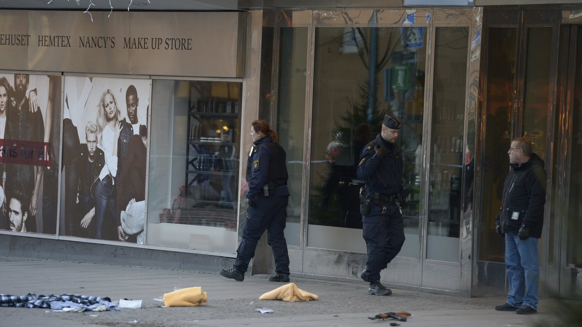 Det var den 4 januari som flera beväpnade rånare slog till mot en guldbutik i Södertälje.