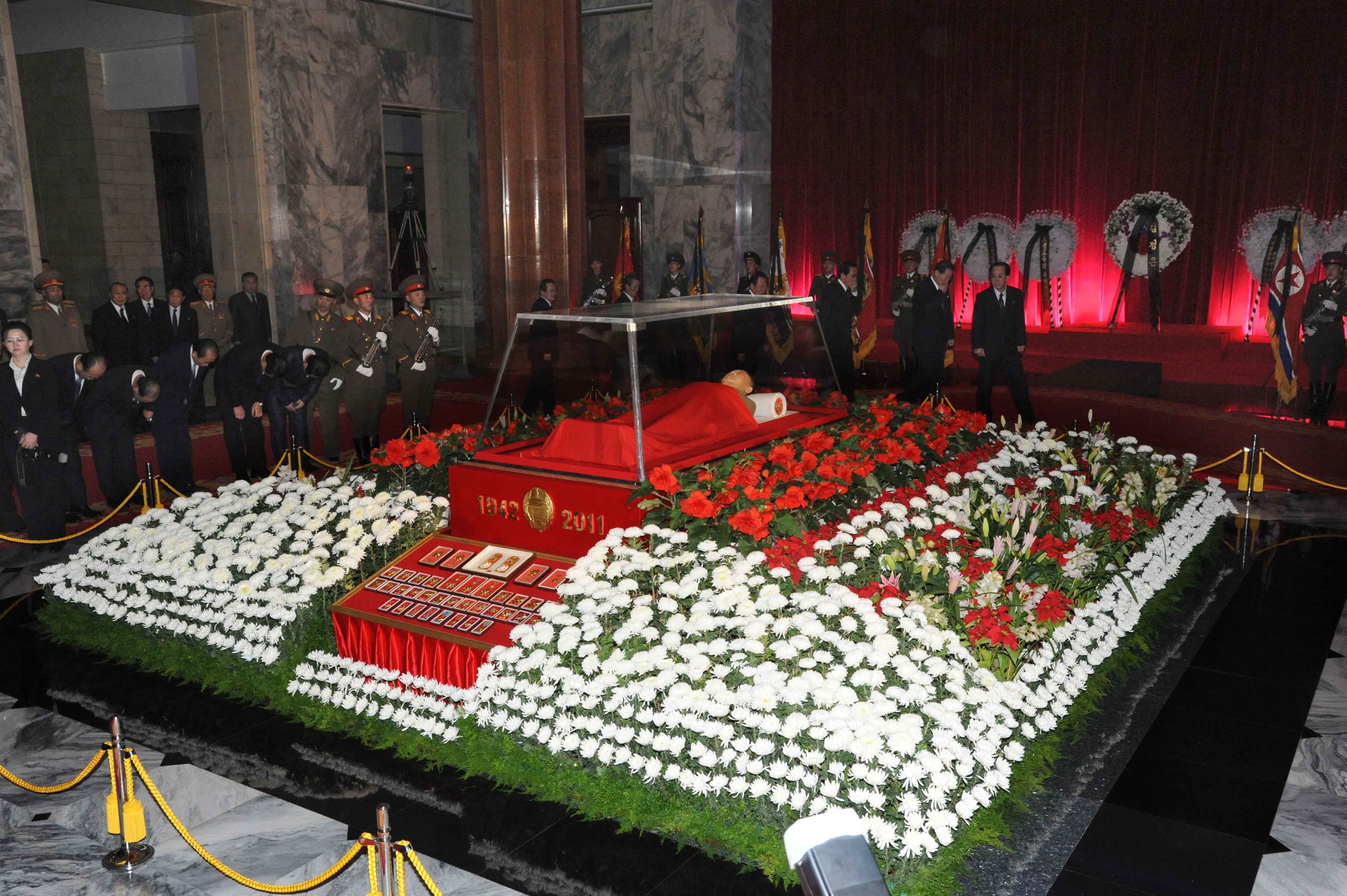 Kim Jong-Il, Högsta ledaren för Demokratiska folkrepubliken Korea avled 17 december 2011. Kim Jong-Il, Högsta ledaren för Demokratiska folkrepubliken Korea avled 17 december 2011.