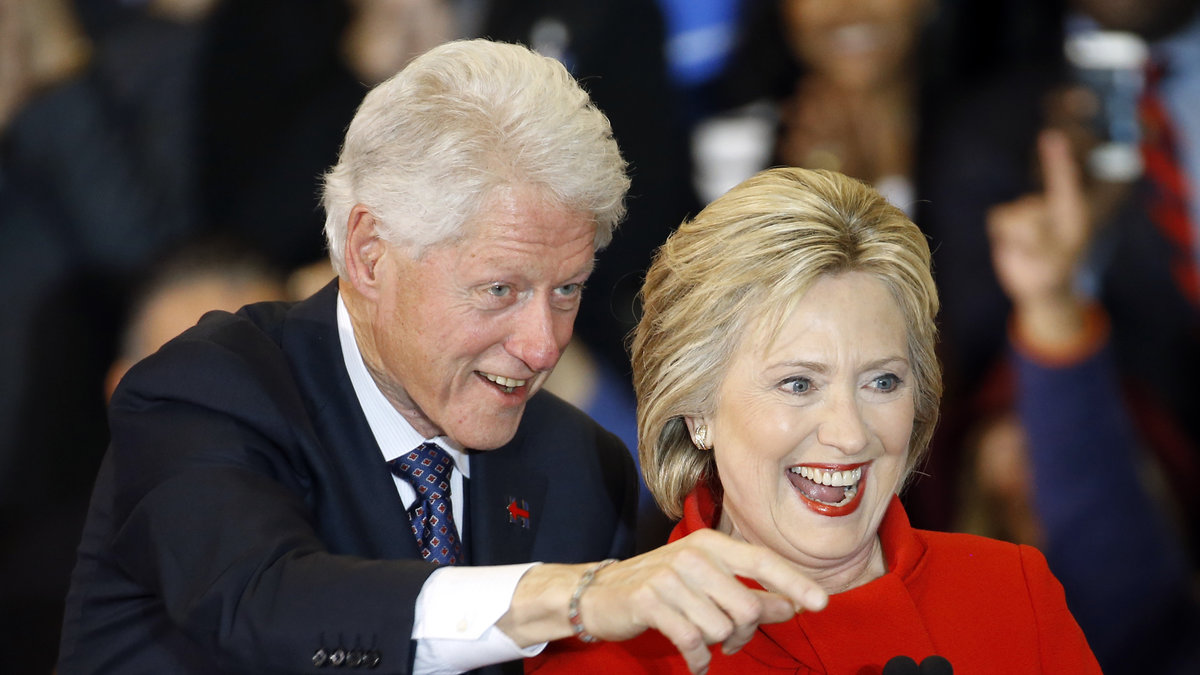 Hillary Clinton med maken Bill. 