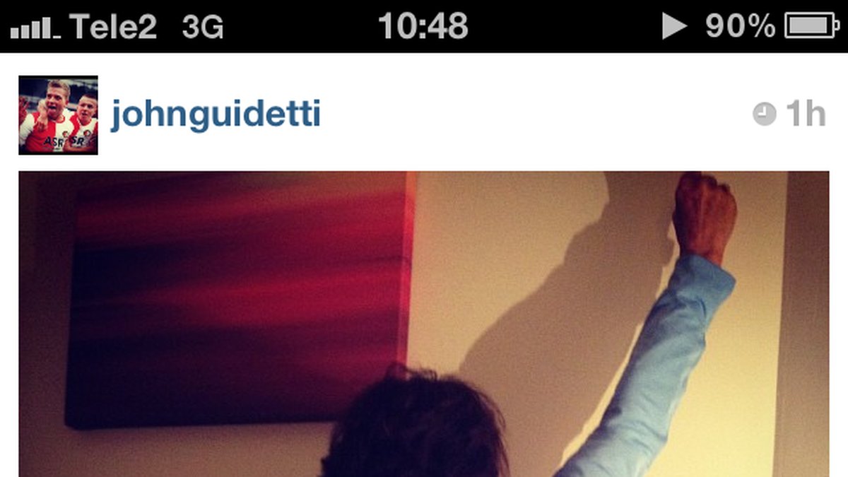 "Posing grandma :) looking sooo good!" skriver Guidetti på Instagram.