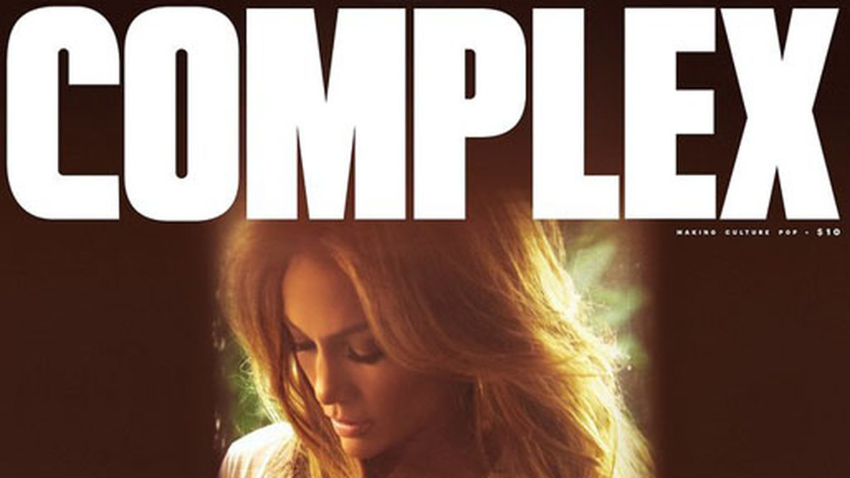 Jennifer Lopez på omslaget till Complex Magazine. 