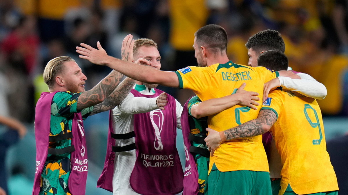 I Australien, och på Federation Square i Melbourne i synnerhet, råder fotbollsfeber. Nu ställs 'Socceroos' mot Argentina.